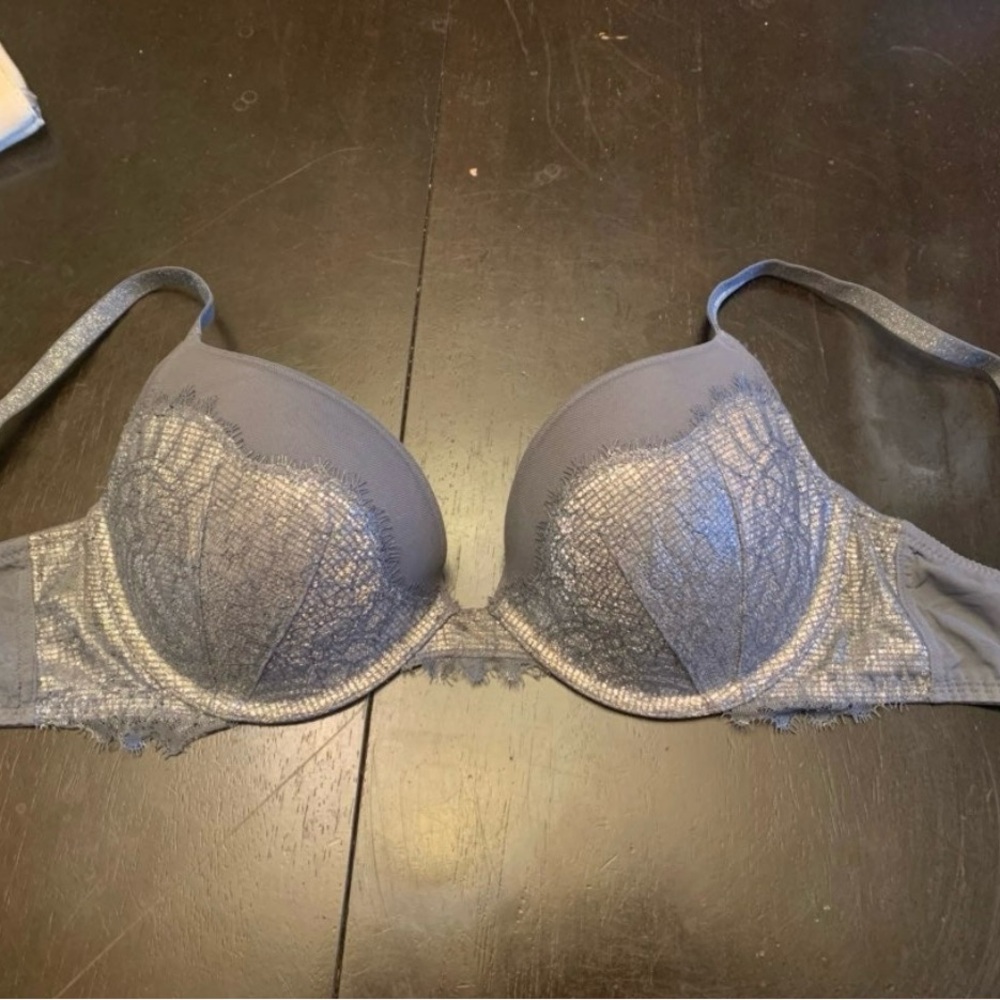 Victoria’s Secret Push Up Bra 32DD